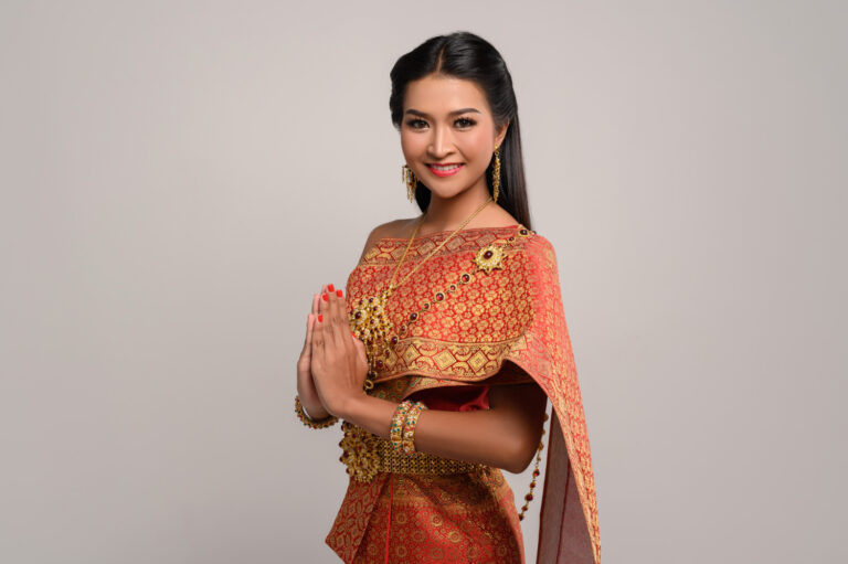 Thai Culture for Tourists: Greetings and Etiquette