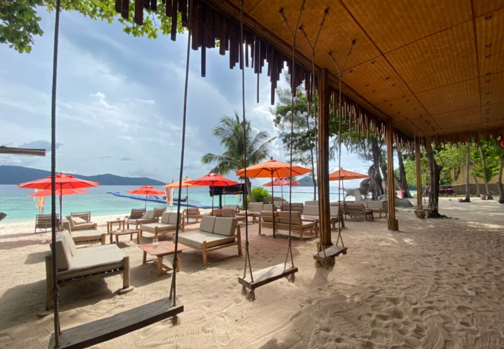 Kahung Beach (Coral Island) by Speedboat - Nikorn Marine